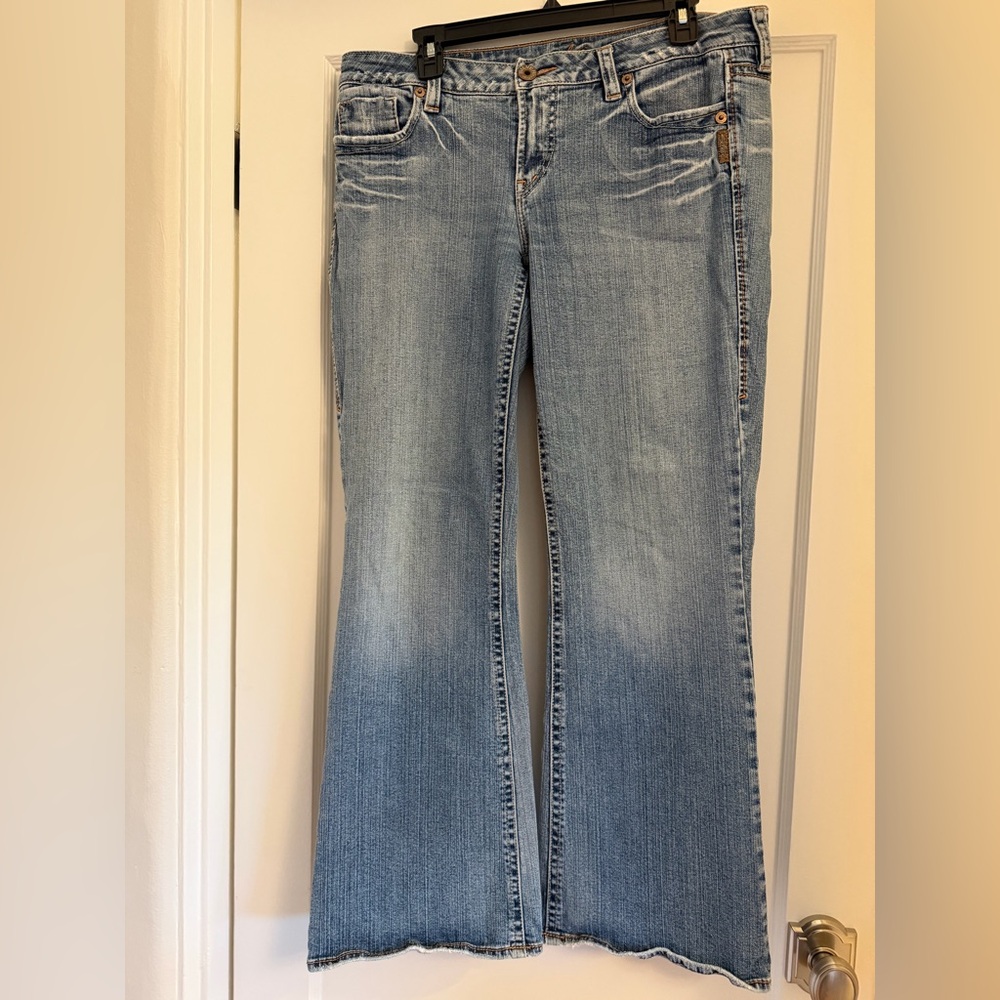 Silver Women's Boot Cut Stretch Jeans 33 x 31 - Picture 8 of 12